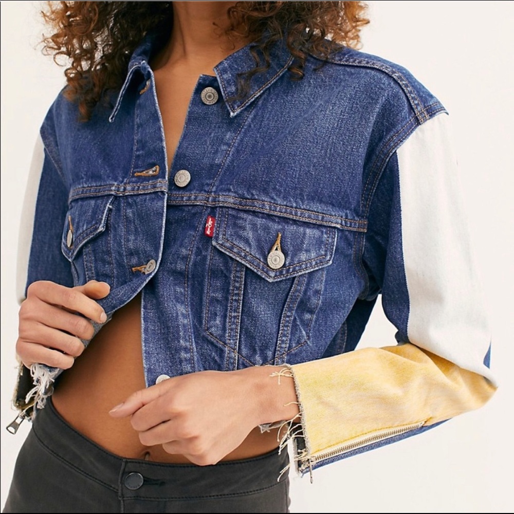 Cropped Levi’s Denim Jacket